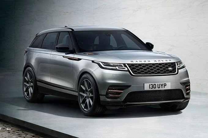 RANGE ROVER VELAR R-DYNAMIC zvenku